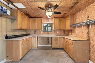 161 W Olive Dr, Green Valley, AZ 85614 - Photo 46