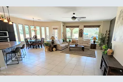 9540 N Saguaro Breeze Way, Marana, AZ 85653 - Photo 10