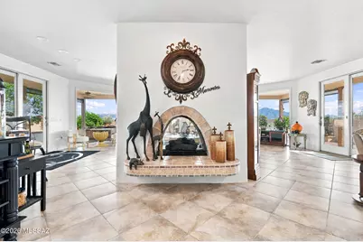 657 S Placita Del Desierto, Green Valley, AZ 85614 - Photo 2