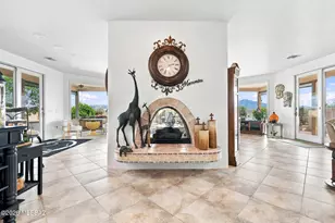 657 S Placita del Desierto, Green Valley, AZ 85614 - Photo 2