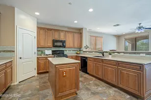 12403 N Wing Shadow Ln, Marana, AZ 85658 - Photo 10