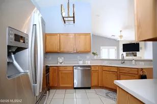 983 S Goldenweed Way, Tucson, AZ 85748 - Photo 10