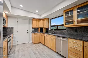 6616 N Donna Beatrix Cir, Tucson, AZ 85718 - Photo 10