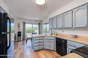 7251 E Rosslare Dr, Tucson, AZ 85715 - Photo 10