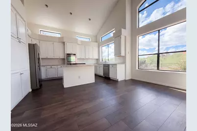 5997 N Moon Crest Drive, Tucson, AZ 85718 - Photo 2