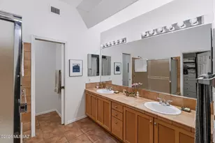 10360 E Cele Peterson Ln, Tucson, AZ 85747 - Photo 20