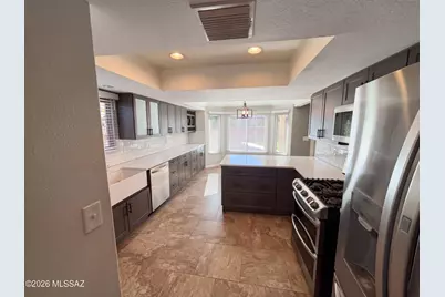 851 W Port Royal Place, Tucson, AZ 85737 - Photo 2
