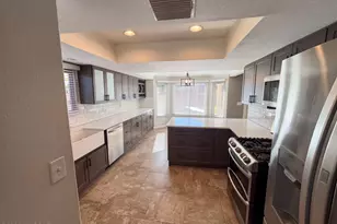 851 W Port Royal Pl, Tucson, AZ 85737 - Photo 2