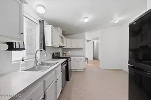 16701 W Whitewing Way, Marana, AZ 85653 - Photo 12