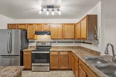 2067 W Silver Grass Place, Tucson, AZ 85745 - Photo 2