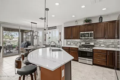 1433 E Claystone Drive, Green Valley, AZ 85614 - Photo 8
