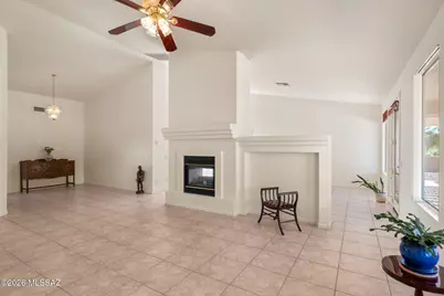 2315 E Bonita Canyon Drive, Green Valley, AZ 85614 - Photo 10