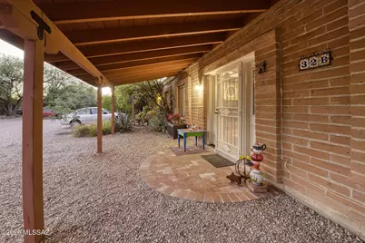 3935 N Country Club Road #32B, Tucson, AZ 85716 - Photo 2