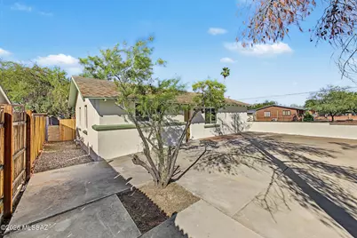 2739 E Beverly Drive, Tucson, AZ 85716 - Photo 2