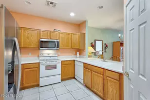 625 W Woodfield Ct, Green Valley, AZ 85614 - Photo 6