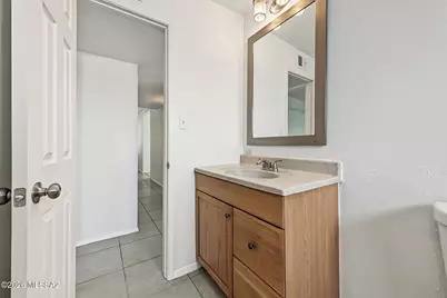 8126 E Baker Drive, Tucson, AZ 85710 - Photo 12