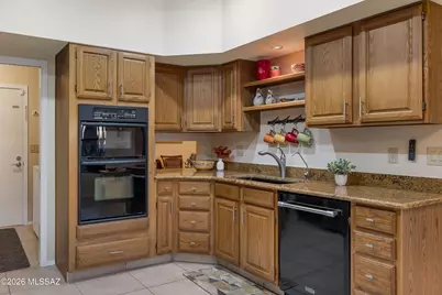 1238 E Camino Diestro, Oro Valley, AZ 85704 - Photo 14