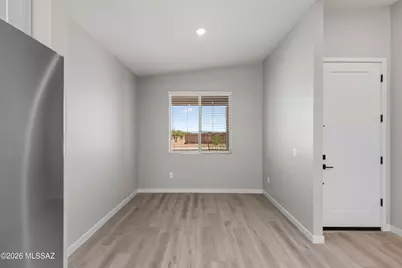 7818 S Wild Prairie Drive S, Tucson, AZ 85757 - Photo 2