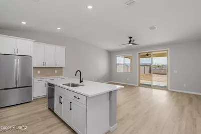 13344 N Red Lantern Way, Marana, AZ 85653 - Photo 4