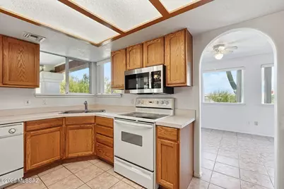 8176 W Circulo De Los Morteros, Tucson, AZ 85743 - Photo 16