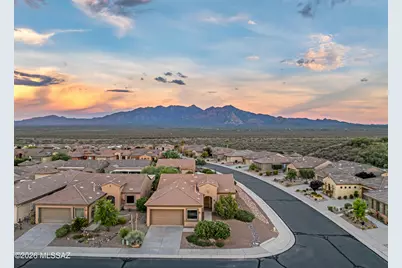 5957 S Meadow Hills Loop, Green Valley, AZ 85622 - Photo 2