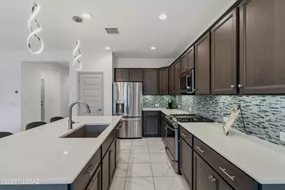 1406 E Blue Granite Drive, Green Valley, AZ 85614 - Photo 18