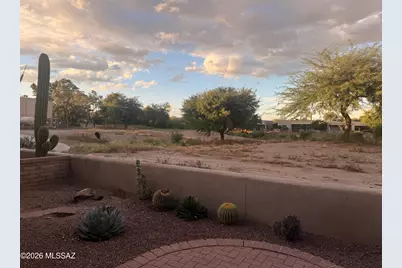860 W Calle De La Pelotita, Green Valley, AZ 85614 - Photo 28