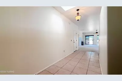 860 W Calle De La Pelotita, Green Valley, AZ 85614 - Photo 6