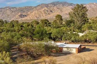 9745 N Calle Loma Linda, Oro Valley, AZ 85737 - Photo 1