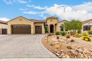 2464 E Canyon Crossing Dr, Green Valley, AZ 85614 - Photo 1
