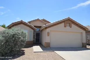 9013 N Arrington Dr, Tucson, AZ 85742 - Photo 1