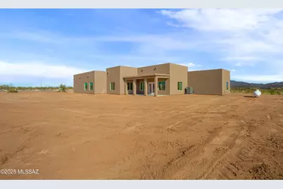 10042 La Tierra Roja Drive, Hereford, AZ 85615 - Photo 1