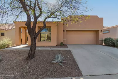 569 W Shadow Wood Street, Green Valley, AZ 85614 - Photo 1