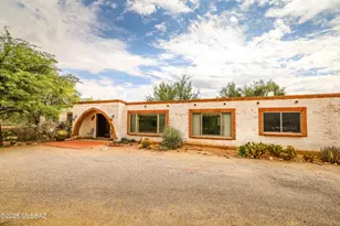 8620 N Pomona Ave, Tucson, AZ 85704 - Photo 1