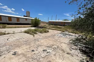 476 E 2nd St, Benson, AZ 85602 - Photo 1