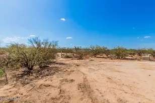 16065 W Quinlin Trail, Tucson, AZ 85735 - Photo 1