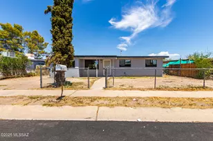 732 W Baffin Dr, Tucson, AZ 85756 - Photo 1