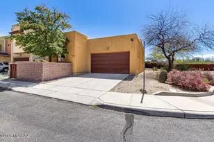 9504 E Ventaso Cir, Tucson, AZ 85715 - Photo 1