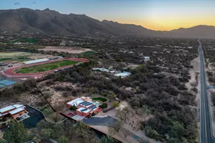 9581 E Snyder Rd, Tucson, AZ 85749 - Photo 1