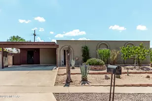 8332 E Beverly St, Tucson, AZ 85710 - Photo 1