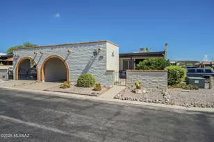 1382 W Camino Tolteca, Green Valley, AZ 85622 - Photo 1