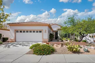 1961 W Via Del Pulpo, Green Valley, AZ 85622 - Photo 1