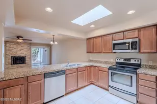 7885 N Sendero Uno, Tucson, AZ 85704 - Photo 1