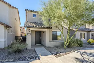 10553 E Singing Canyon Dr, Tucson, AZ 85747 - Photo 1