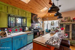 2048 E Hawthorne St, Tucson, AZ 85719 - Photo 1