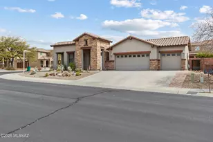 12384 N Feather Song Ave, Marana, AZ 85658 - Photo 1