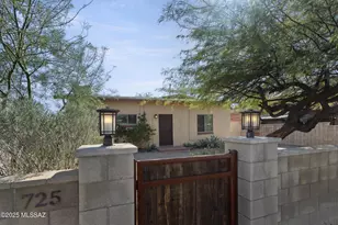 725 W Paris Promenade, Tucson, AZ 85705 - Photo 1