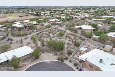 2153 W Wagon Wheels Drive #36, Tucson, AZ 85745 - Photo 1
