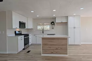 42 W Pinon Dr, Green Valley, AZ 85614 - Photo 1