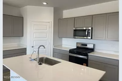12232 E Morris Carson Drive, Vail, AZ 85641 - Photo 1